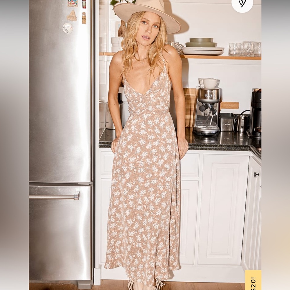 The back is adjustable which makes it easier to find the best fit.